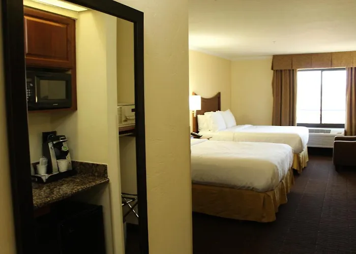 Express & Mall By Ihg 3*