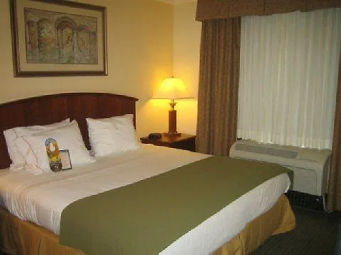 Hotel Express & Mall By Ihg 3*