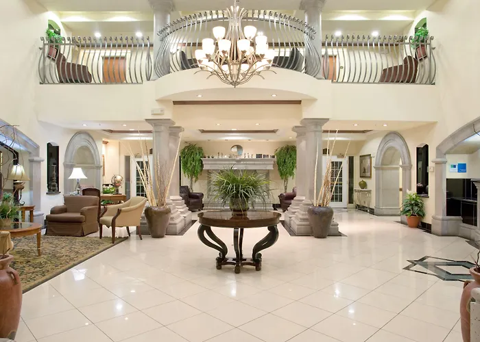 Hotel Express & Mall By Ihg 3*