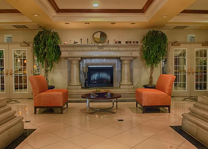 Express & Mall By Ihg Hotel Tucson