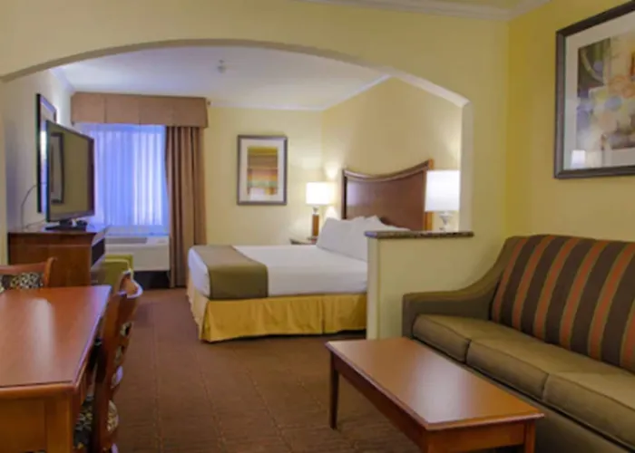 Hotel Express & Mall By Ihg Tucson
