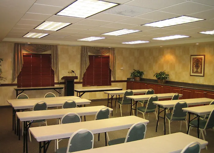 Hotel Express & Mall By Ihg Tucson