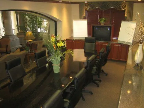 Express & Mall By Ihg 3*